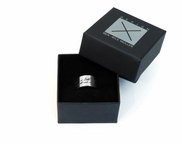 Anello timbro È amore - Non è amore - immagine 6